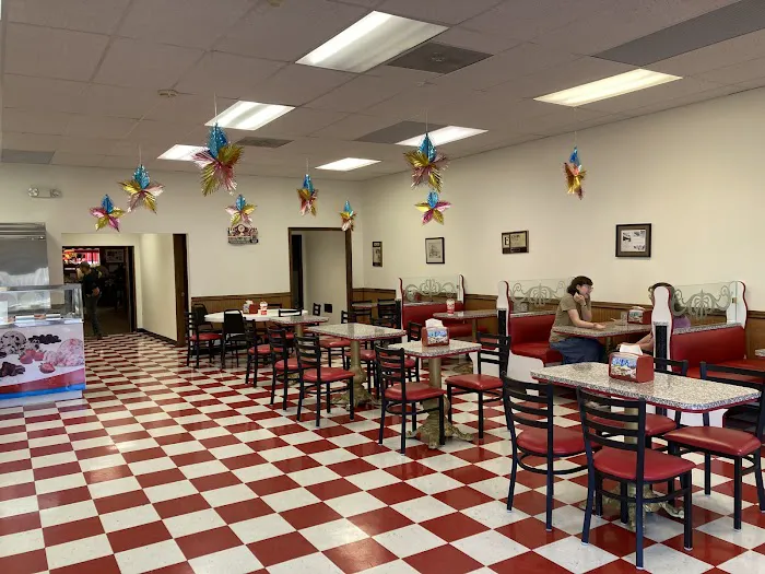 Gardners Ice Cream Parlour Picture 8