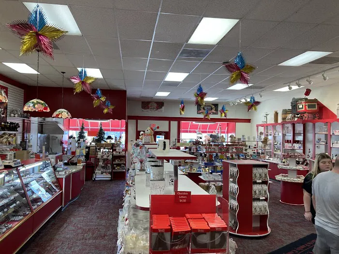 Gardners Ice Cream Parlour Picture 5