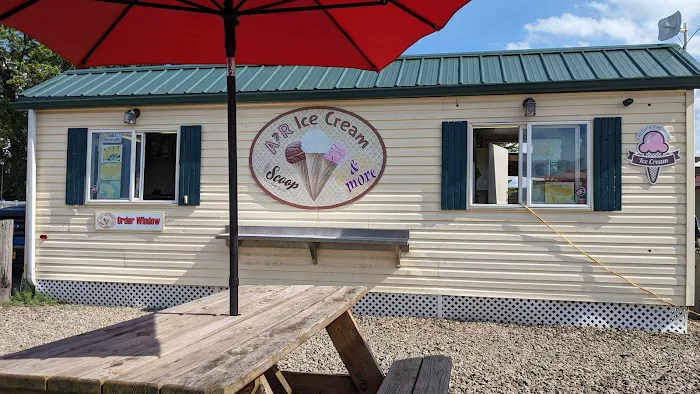 A & R Ice Cream Shop & More Picture 7