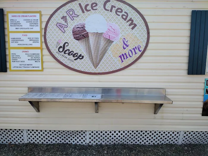 A & R Ice Cream Shop & More Picture 10