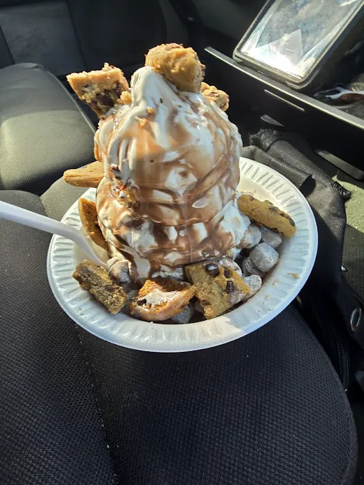 Pack's Cones n More Dairy Corner Picture 3