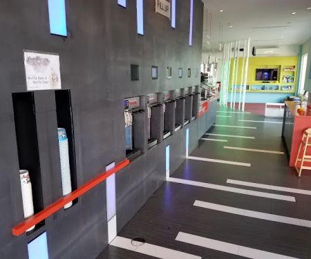 Frenchies Frozen Yogurt Lounge