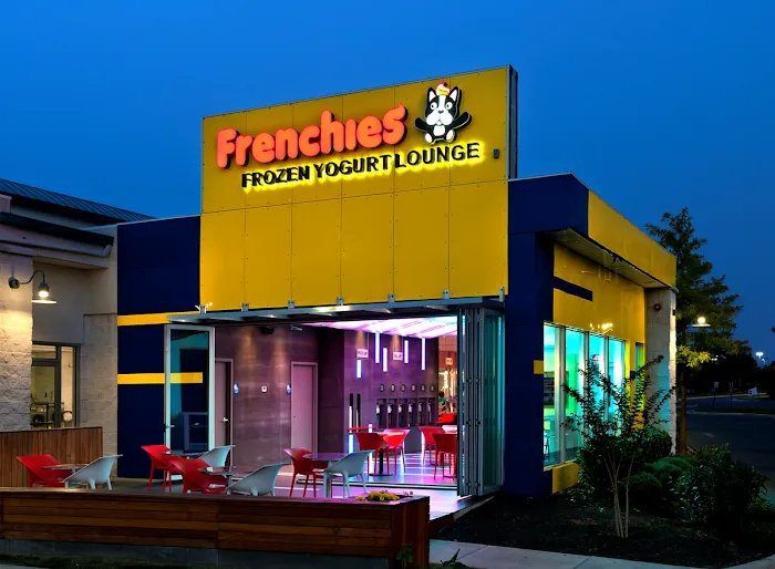 Frenchies Frozen Yogurt Lounge Picture 8
