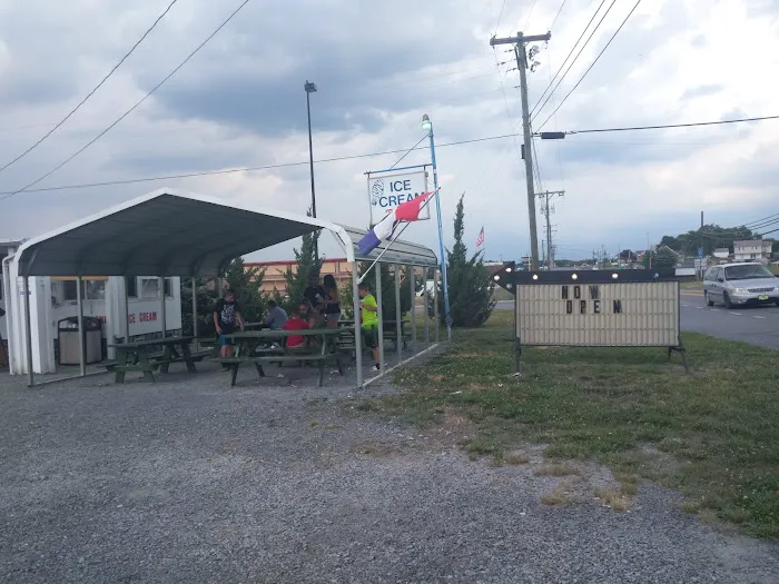 Tad's Dairy Barn Picture 7