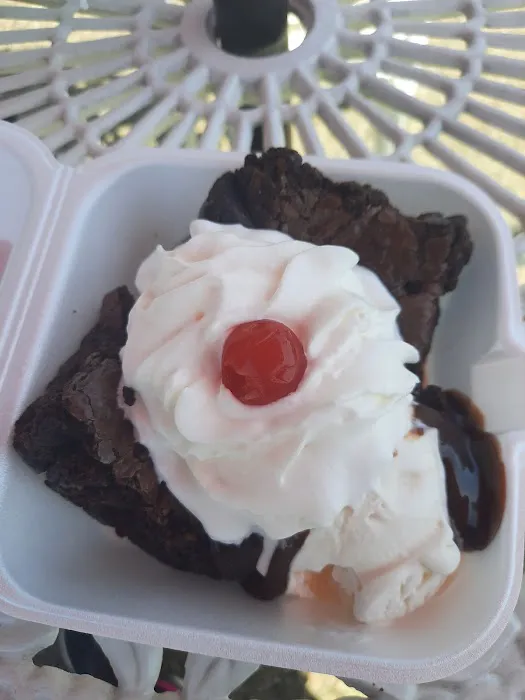 Scoops Homemade Ice Cream Picture 3