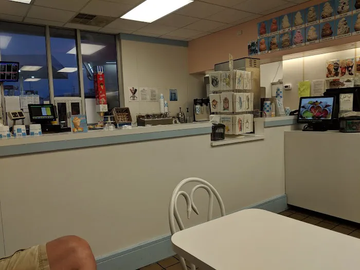 Lic's Deli & Ice Cream Picture 4