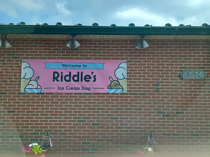Riddle's Ice Cream Shop Picture 9