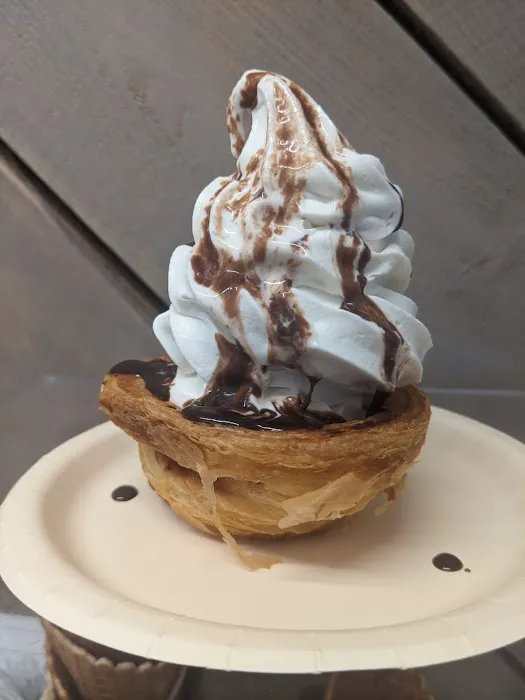 Reedsville Creamery Ice Cream Stand Picture 8