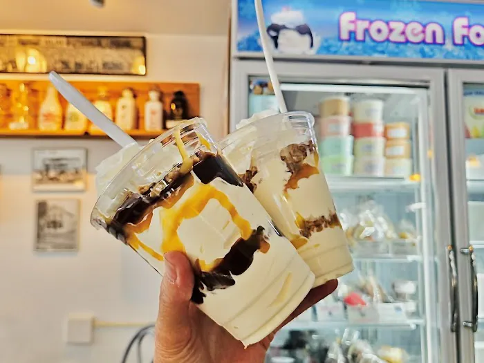 Main Street Ice Cream Picture 6