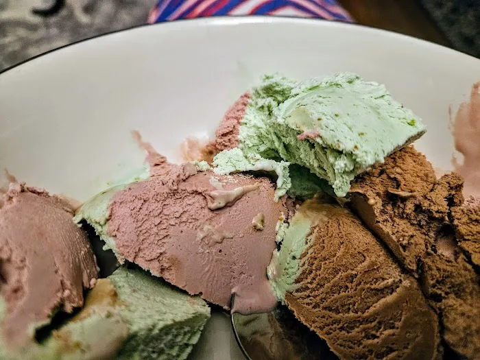 Main Street Ice Cream Picture 4
