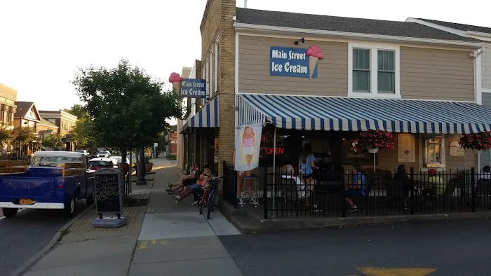 Main Street Ice Cream Picture 10