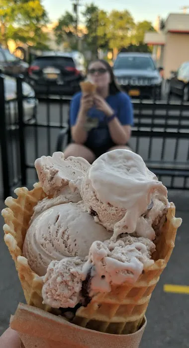 Main Street Ice Cream Picture 9