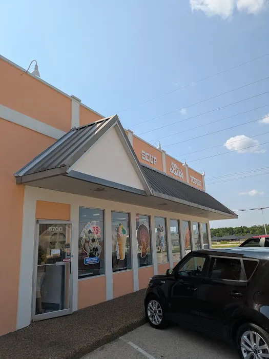 Lic's Deli & Ice Cream Picture 5