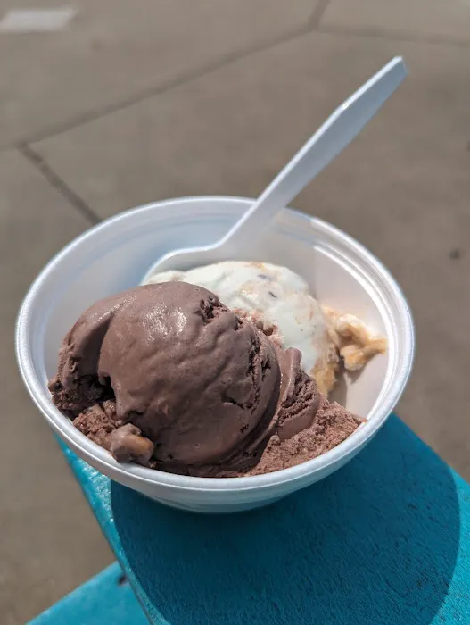 Lic's Deli & Ice Cream Picture 10