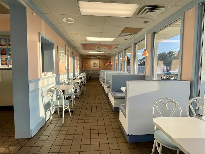 Lic's Deli & Ice Cream Picture 7
