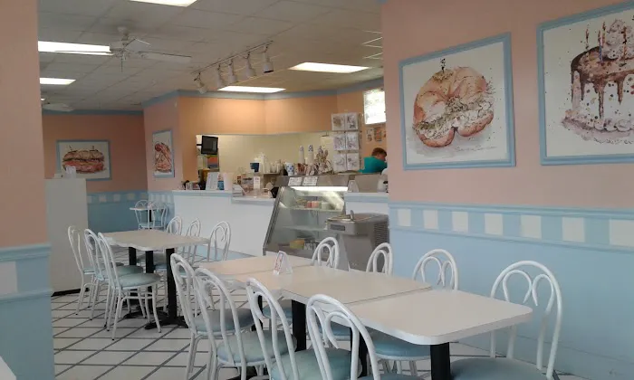 Lic's Deli & Ice Cream Picture 4