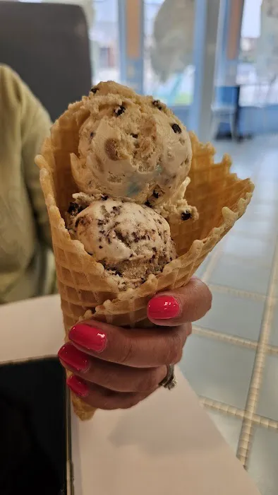 Lic's Deli & Ice Cream Picture 3