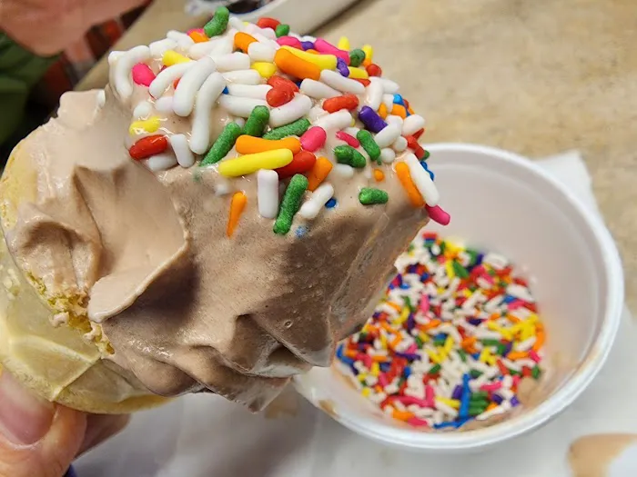 Potomac Street Creamery Picture 3