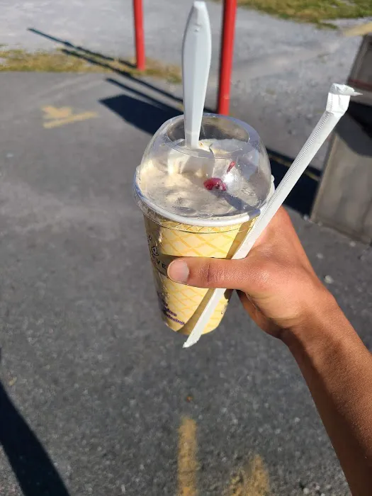 Debbie's Soft Serve Picture 4