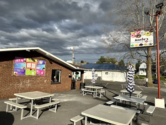 Annie's Ice Cream & Donuts Picture 1