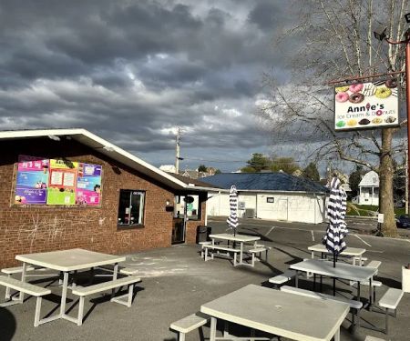 Annie's Ice Cream & Donuts