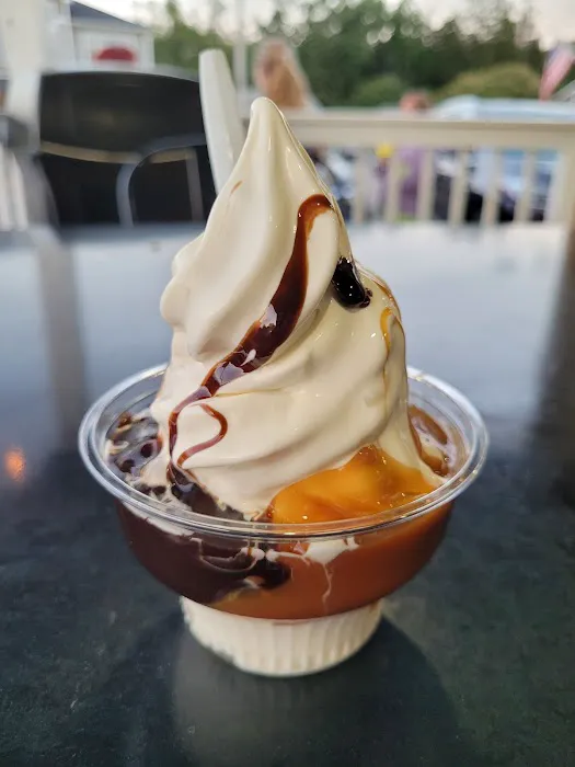 Lou Lou's Custard Delight Picture 10