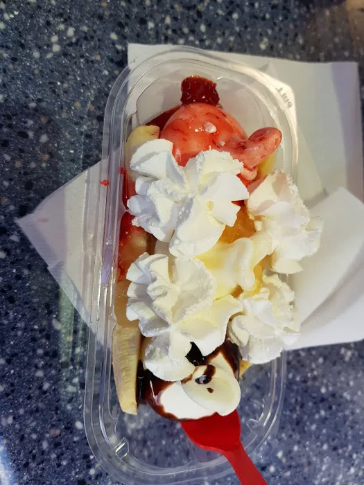 Dairy Queen (Treat) Picture 6