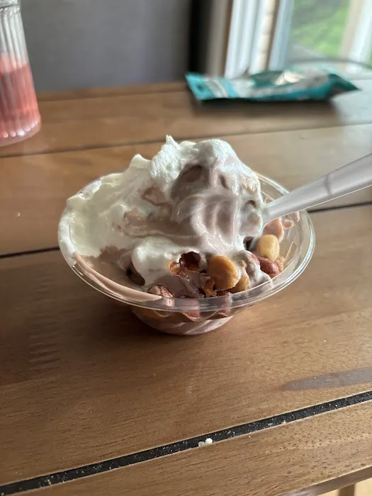 Great Lakes Station Ice Cream - 
