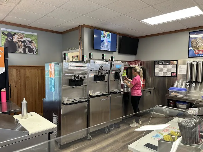 Tri-County Dairy Picture 3