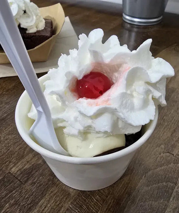 Milk & Sugar Scoop Shoppe Picture 3