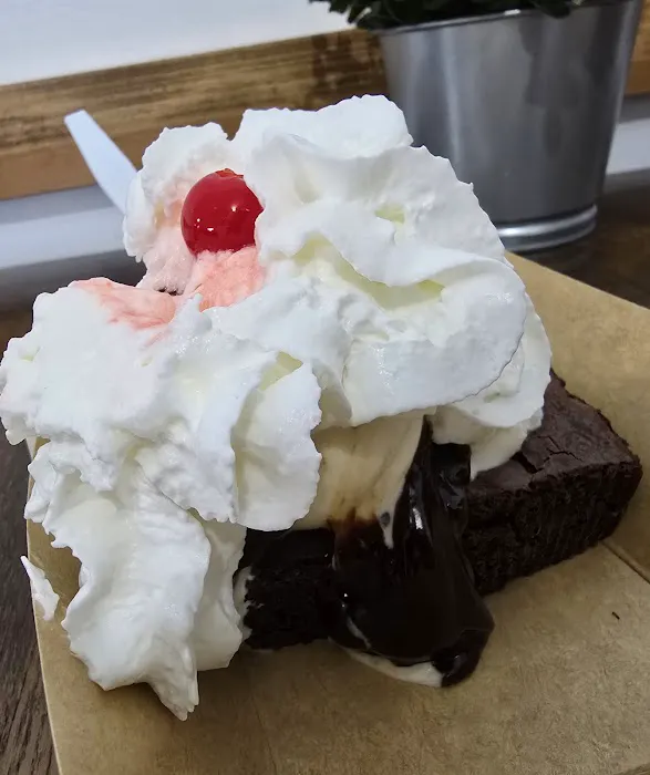 Milk & Sugar Scoop Shoppe Picture 2
