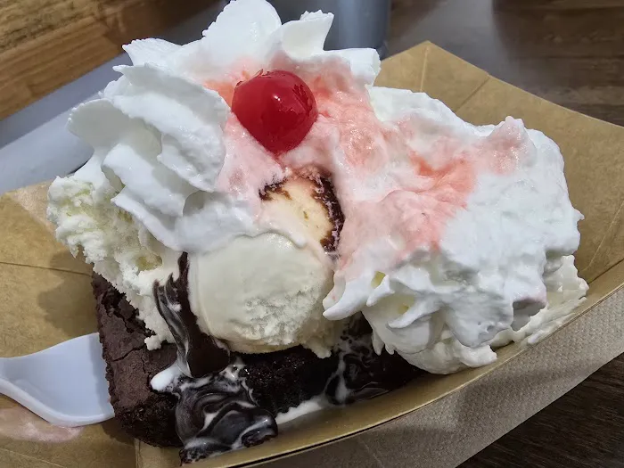 Milk & Sugar Scoop Shoppe Picture 6