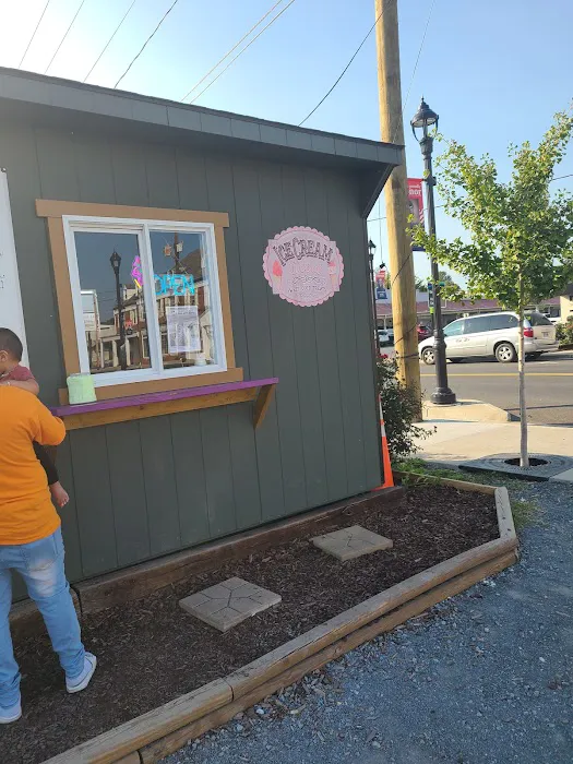 Ice Cream Depot Picture 7