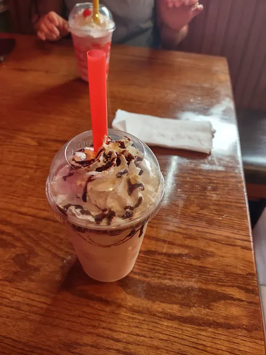 Sugar Creek Snowy & Sweet Ice Cream Shop Picture 8