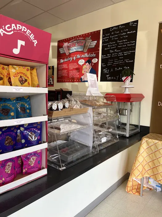 Honeybee Creamery Picture 3