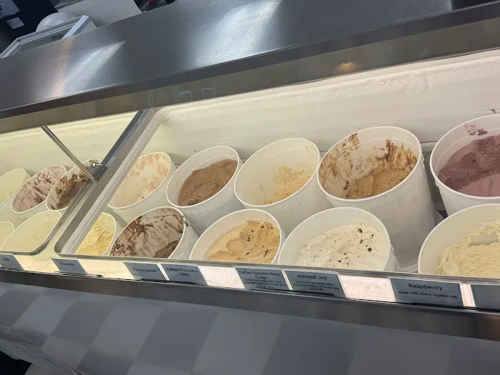 Leo's Homemade Ice Cream Picture 6