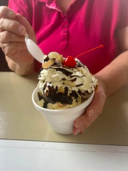 Carriage House Creamery Picture 9