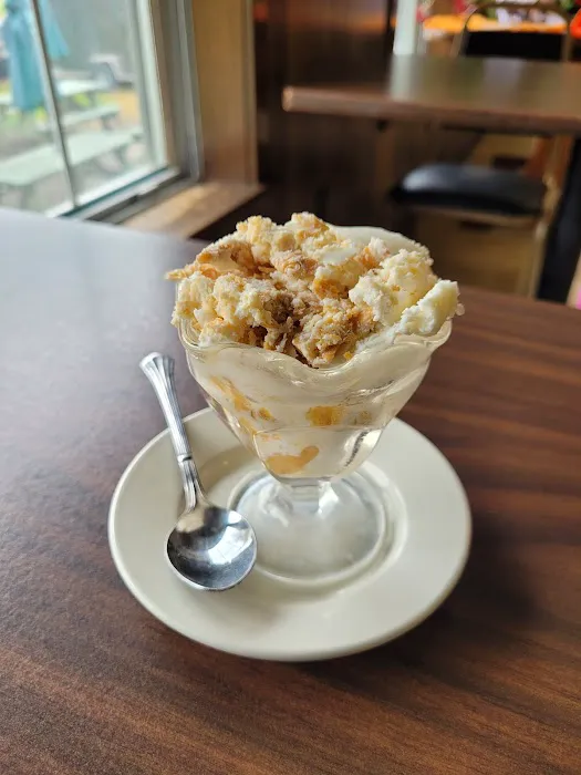 Hall's Ice Cream Picture 2