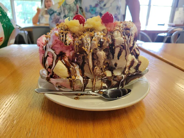 Hall's Ice Cream Picture 9