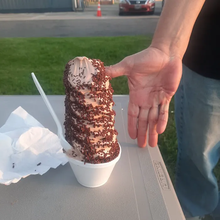 Becky's Soft-Serve Picture 5