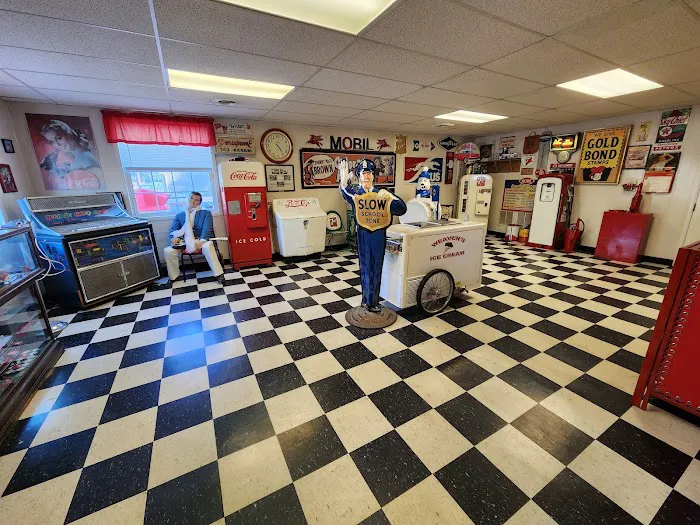 Weaver's Ice Cream & Pizza Picture 9
