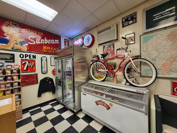 Weaver's Ice Cream & Pizza Picture 5