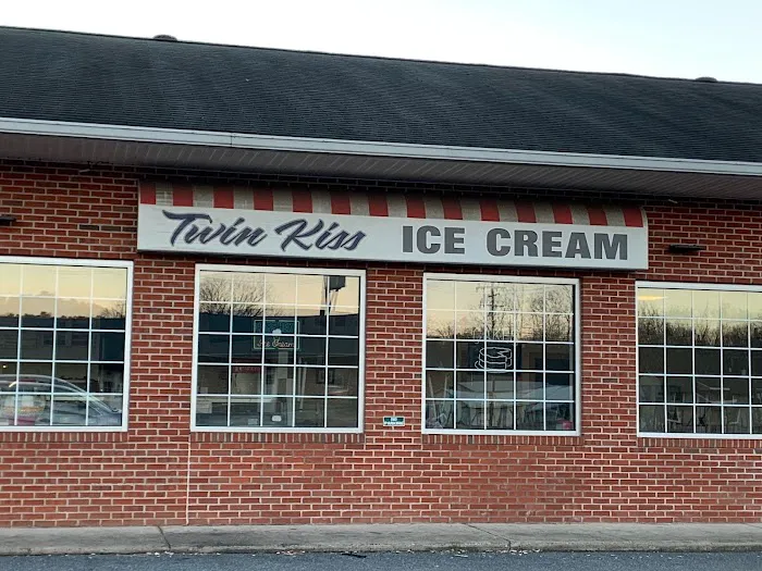 Twin Kiss Ice Cream Picture 1