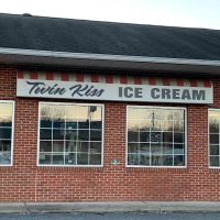 Twin Kiss Ice Cream ico