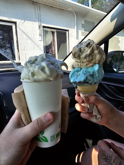 Eder's Ice Cream Picture 3