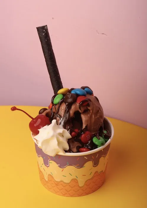 Sweet Tooth Ice Cream Picture 1