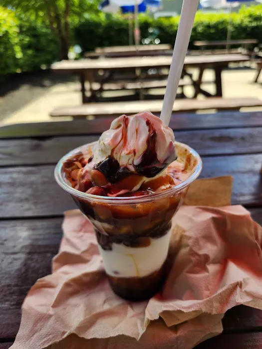 Custard Corner & Grill Picture 5
