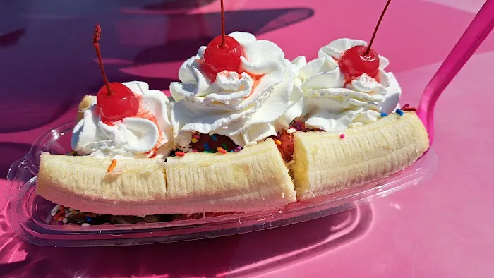 The Pink Cow Ice Cream Shop & Momma Cow's Treat Emporium Picture 6