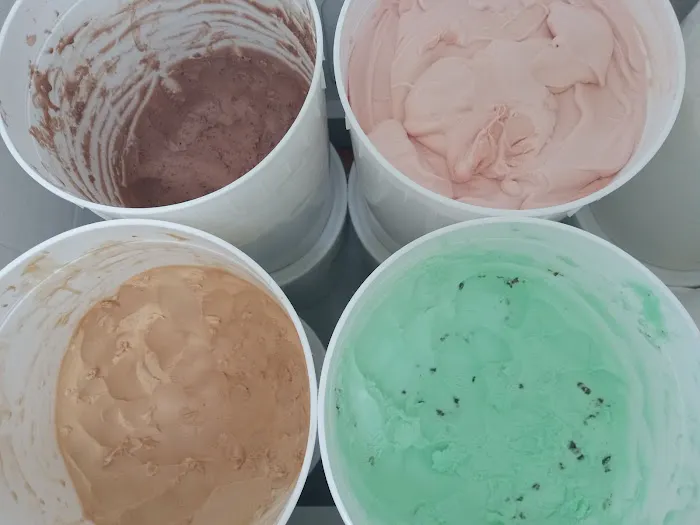 The Ice Cream Stand Picture 2