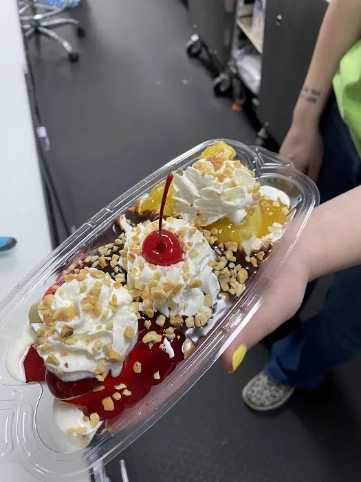 Froster’s Ice Cream Picture 2